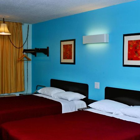 Relax Inn فرونت رويال الغرفة الصورة